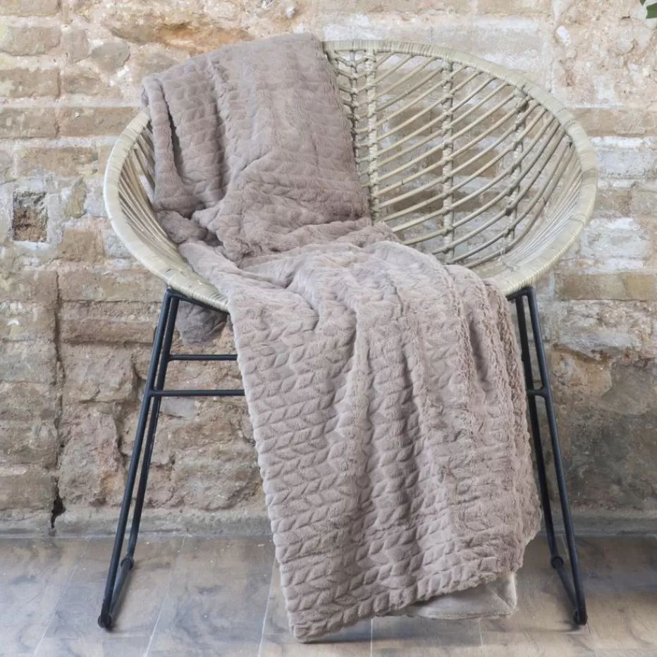 Banak Sety* Mantas Y Plaids